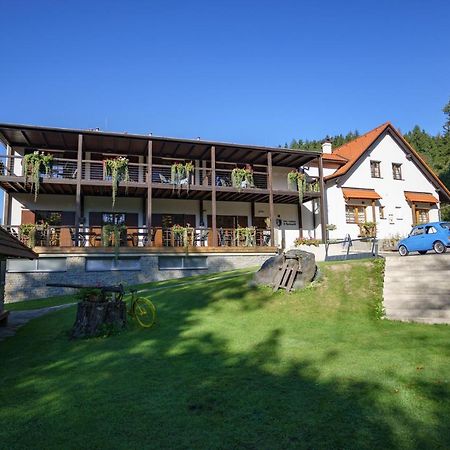 Hotel A Restaurace U Vychopnu Vsetín المظهر الخارجي الصورة