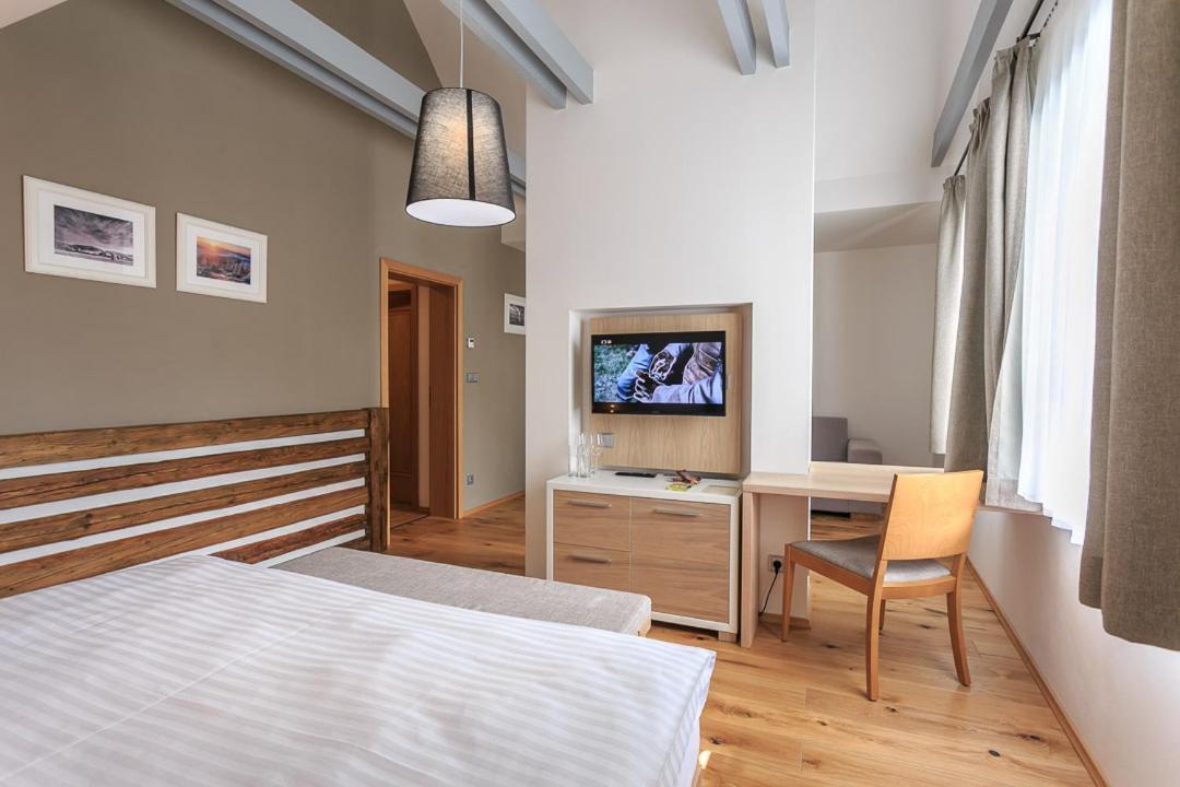 Hotel A Restaurace U Vychopnu Vsetín المظهر الخارجي الصورة