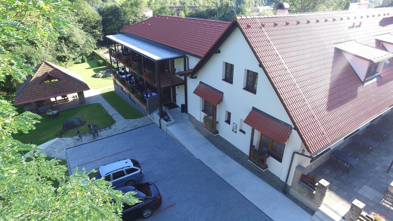 Hotel A Restaurace U Vychopnu Vsetín المظهر الخارجي الصورة