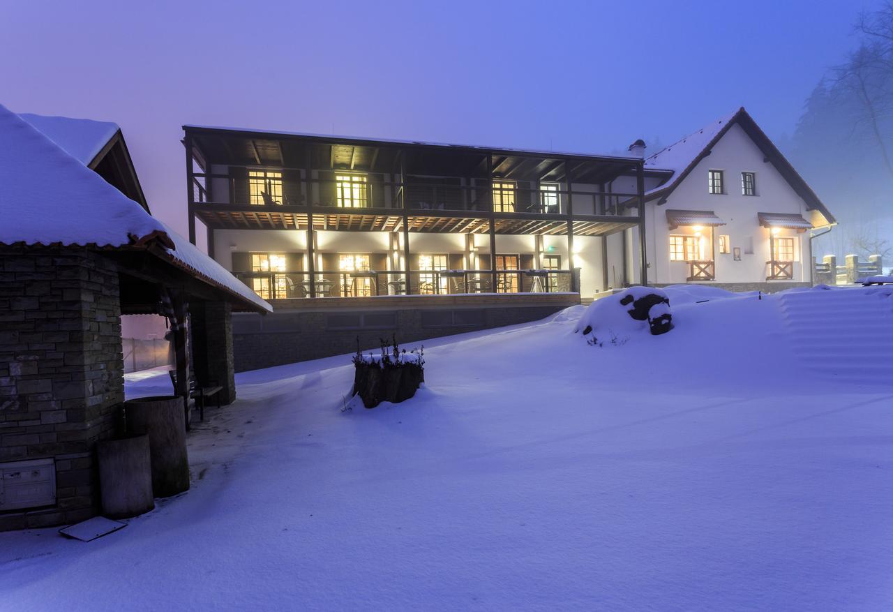 Hotel A Restaurace U Vychopnu Vsetín المظهر الخارجي الصورة
